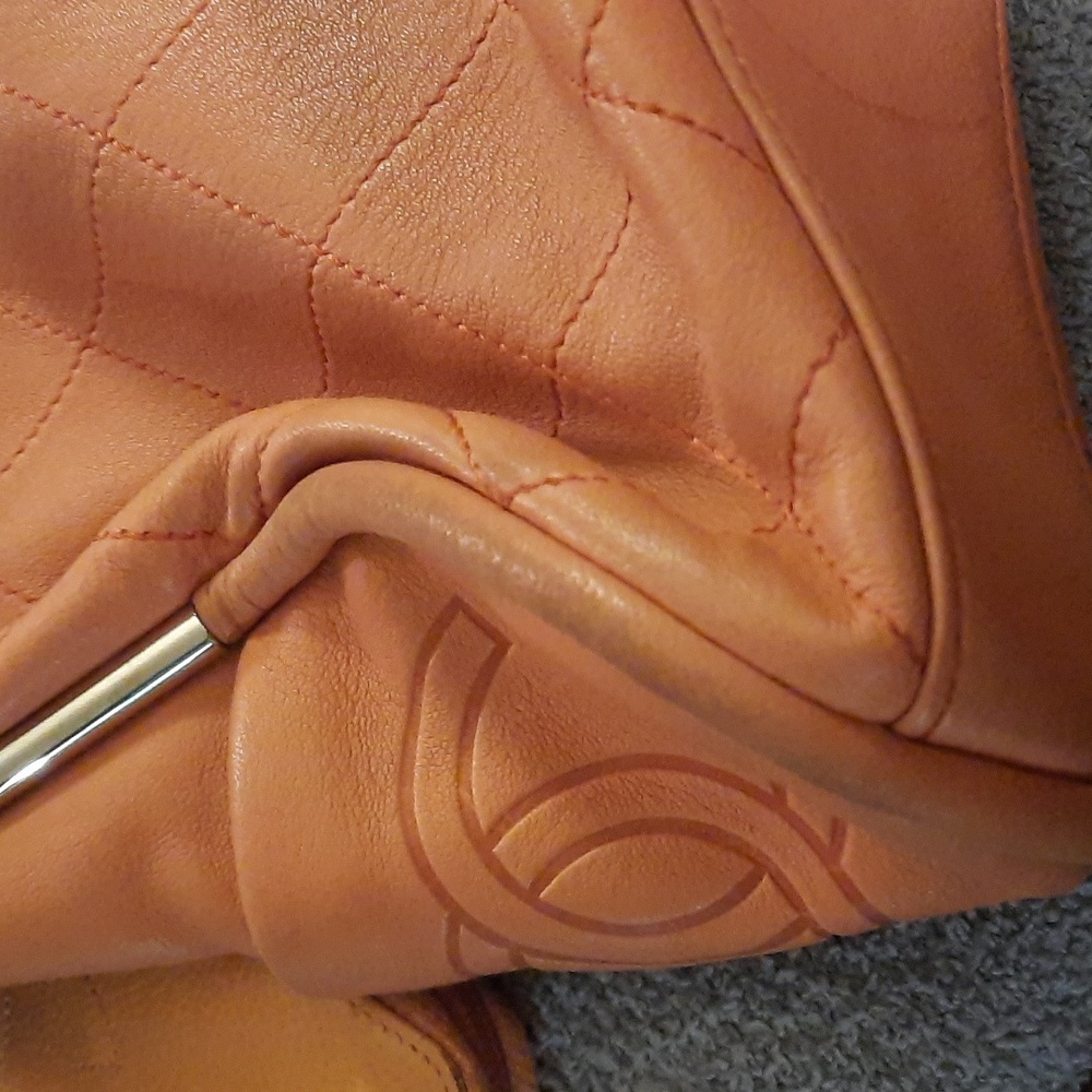 Chanel lingge cowhide leather foldover bag with dust bag - Picture 12 of 12